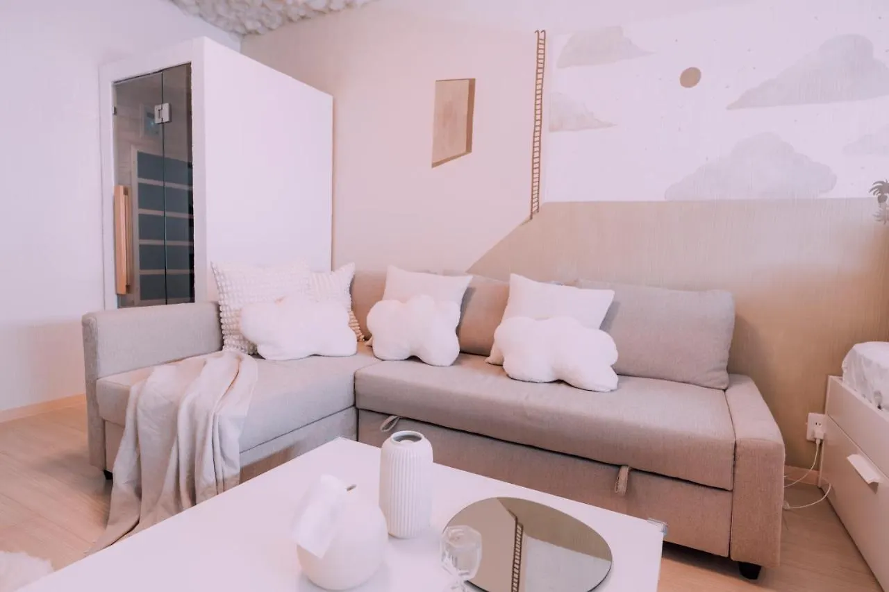 Puff Shinsaibashi Japanese Cloud House With Private Sauna Ōsaka Japon